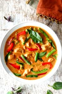 1 serving (255 g) Panang Curry Chicken