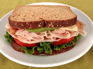 1 serving (255 g) Turkey Sandwich