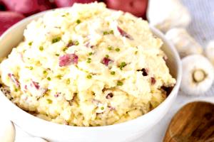 1 serving (3 oz) Red Bliss Mashed Potatoes