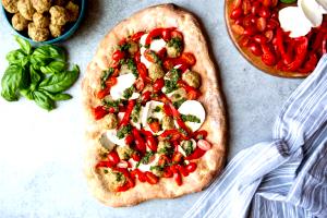 1 serving (32.3 oz) Meatball Pesto Flatbread Pizza (Dinner)