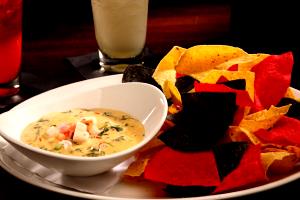 1 serving (338 g) Lobster Spinach Queso