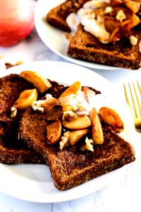 1 serving (349 g) Stuffed French Toast (No Topping)