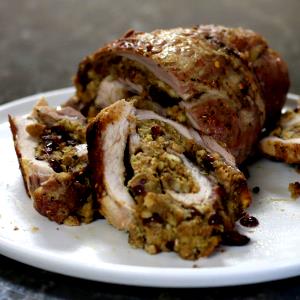 1 serving (4 oz) Stuffed Pork Roast