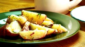 1 serving (4.5 oz) Garlic Dill New Potatoes