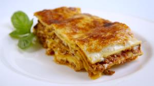 1 serving (485 g) Lasagna Al Forno