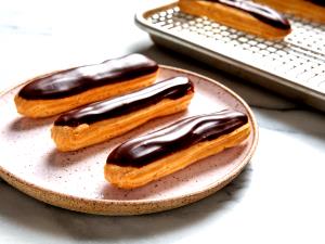 1 Serving 5 Eclairs