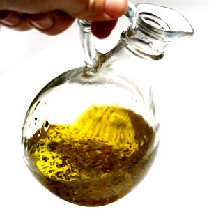 1 serving (5 g) Herb Garlic Oil