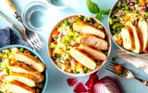 1 serving (546 g) Mayan Chicken Harvest Rice Bowl with Brown Rice