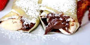 1 serving (5.5 oz) Chocolate Hazelnut Crepe with Strawberry Salsa (1200)