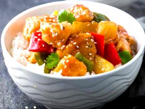 1 serving (581 g) Just Enough Sweet and Sour Chicken