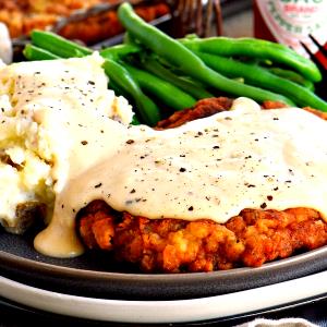 1 serving (610.9 g) Country Fried Steak Dinner