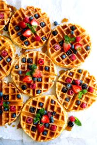 1 serving (8 oz) Belgian Waffle Platter