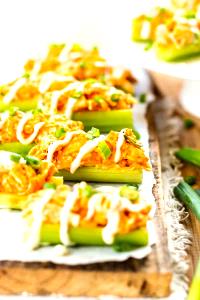 1 serving (9 oz) Buffalo Chicken Strips with Celery Sticks (5)