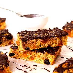 1 Serving Apricot & Choc Chip Flapjack