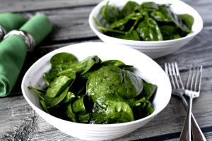 1 Serving Baby Spinach, Family Size Salad - Healthy Blend