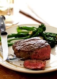 1 Serving Beef Tenderloin Steaks Filet Mignon, 10 Oz