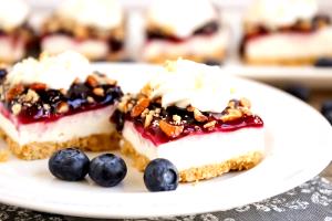 1 Serving Blueberries & Creme With Whip - 12 Oz.