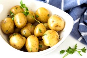 1 serving Boiled New Potatoes