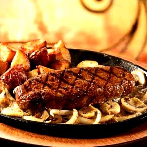 1 serving Bourbon Street Steak with Mushrooms & Onions