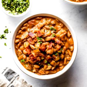 1 serving Bowl with Borracho Beans