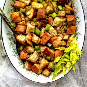 1 Serving Bread And Celery Dressing Side