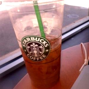 1 Serving Brewed Coffee - Grande, Iced