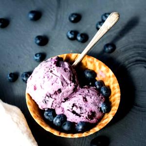 1 Serving Ice Cream Syrup, Blueberry, Sugar Free