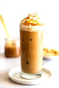 1 Serving Iced Caramel Macchiato - Large