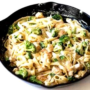 1 serving Chicken Broccoli Pasta Alfredo