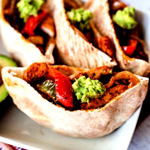 1 Serving Chicken Fajita Pita