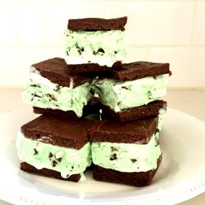 1 Serving Chocolate Chip Mint Brownie Ice Cream - Loaded