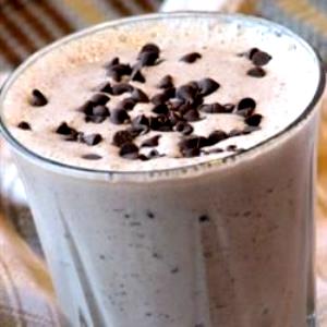 1 Serving Chocolate Chip Shake - Large