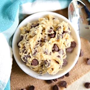 1 Serving Chocolate Chunk Cookie Dough Hand-Scooped - Medium