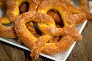 1 Serving Cinnamon Sugar Pretzel No Butter