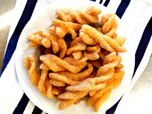 1 serving Cinnamon Twists