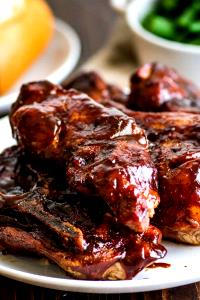 1 Serving Country Style Boneless Pork Loin Ribs With Barbecue Sauce