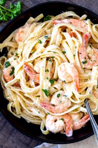 1 Serving Creamy Shrimp Scampi With Linguini