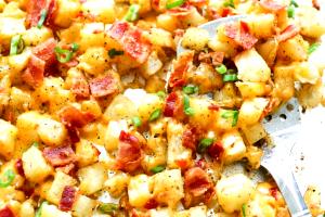 1 serving Crispy Cheddar Bacon Potatoes