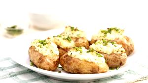 1 serving Dressed Baked Potato with Chives