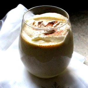 1 Serving Egg Nog Shake, Medium