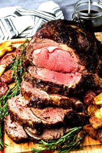 1 serving Eye of Prime Rib with Au Jus (16 oz)