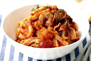 1 Serving Fettuccine With Marinara - Small