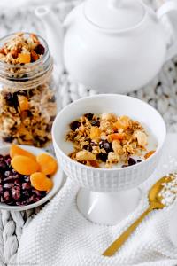 1 Serving Fruit & Nut Granola