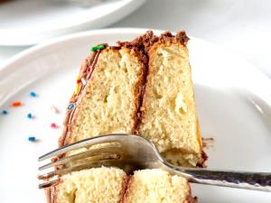 1 Serving Gluten Free Dark Vanilla Cake Mix