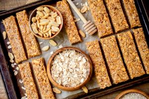 1 Serving Gluten Free Extreme Trail Mix Granola Bars