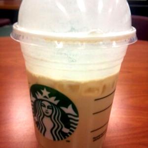 1 Serving Grande - Iced Caffe Americano - Whole Milk