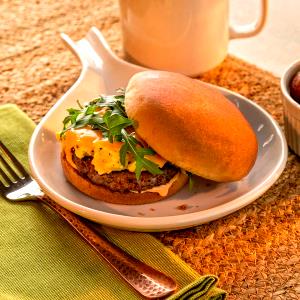 1 Serving Hamburger, Egg, Golden Bun Sandwich