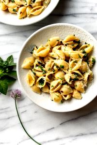 1 Serving Herb And Butter Pasta Dinner