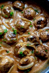 1 Serving Homestyle Meatballs & Gravy