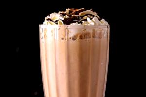 1 Serving Java Chiller, Caramel/Hazelnut Large